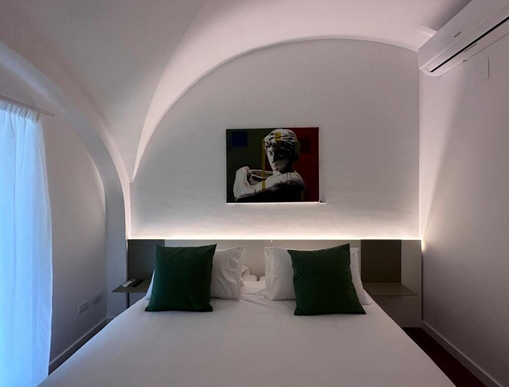 Quadruple Room with Balcony - Ottanta5 Private Rooms Messina